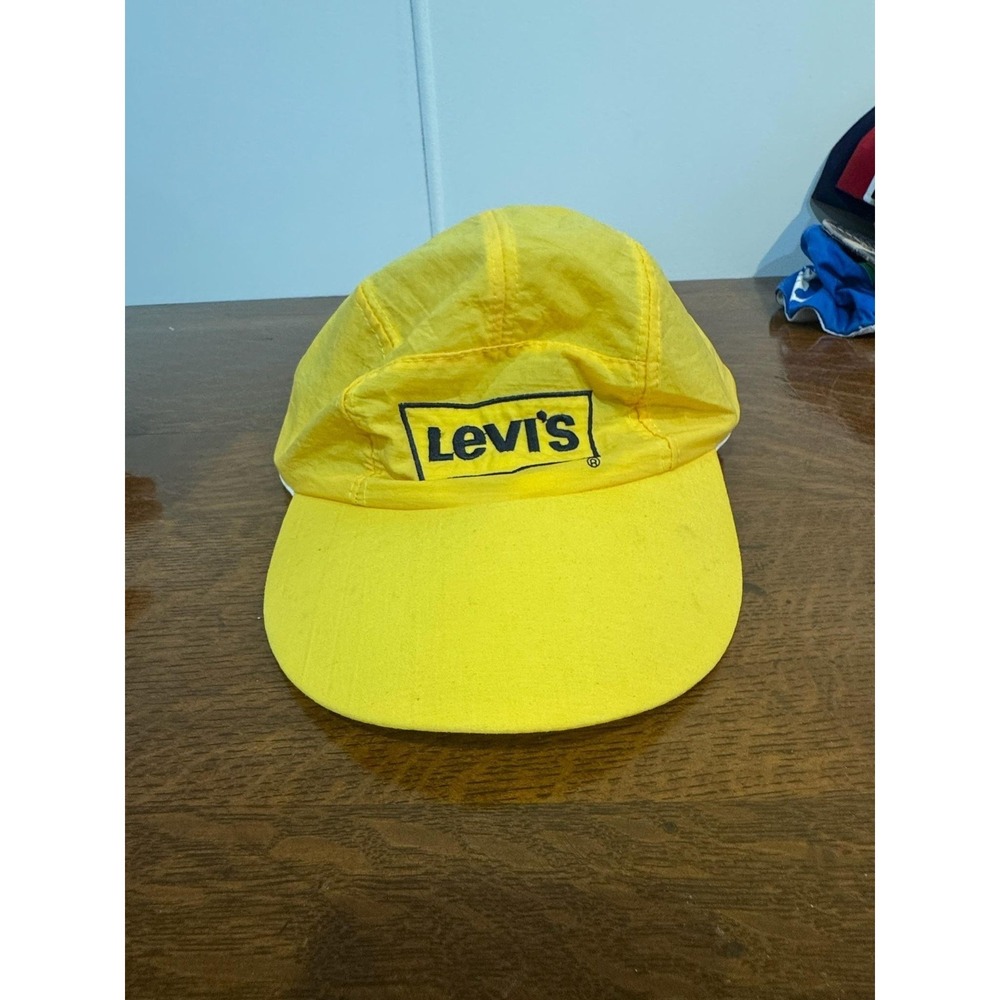 Vintage‎ Levi's Hat Cap Snap Back Mens One Size Yellow Nylon Baseball Logo 80s